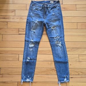 Blue Skinny Jeans with Distressed Detailing